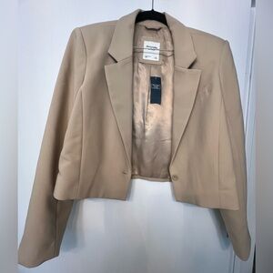 Abercrombie & Fitch Beige Women's Cropped Blazer